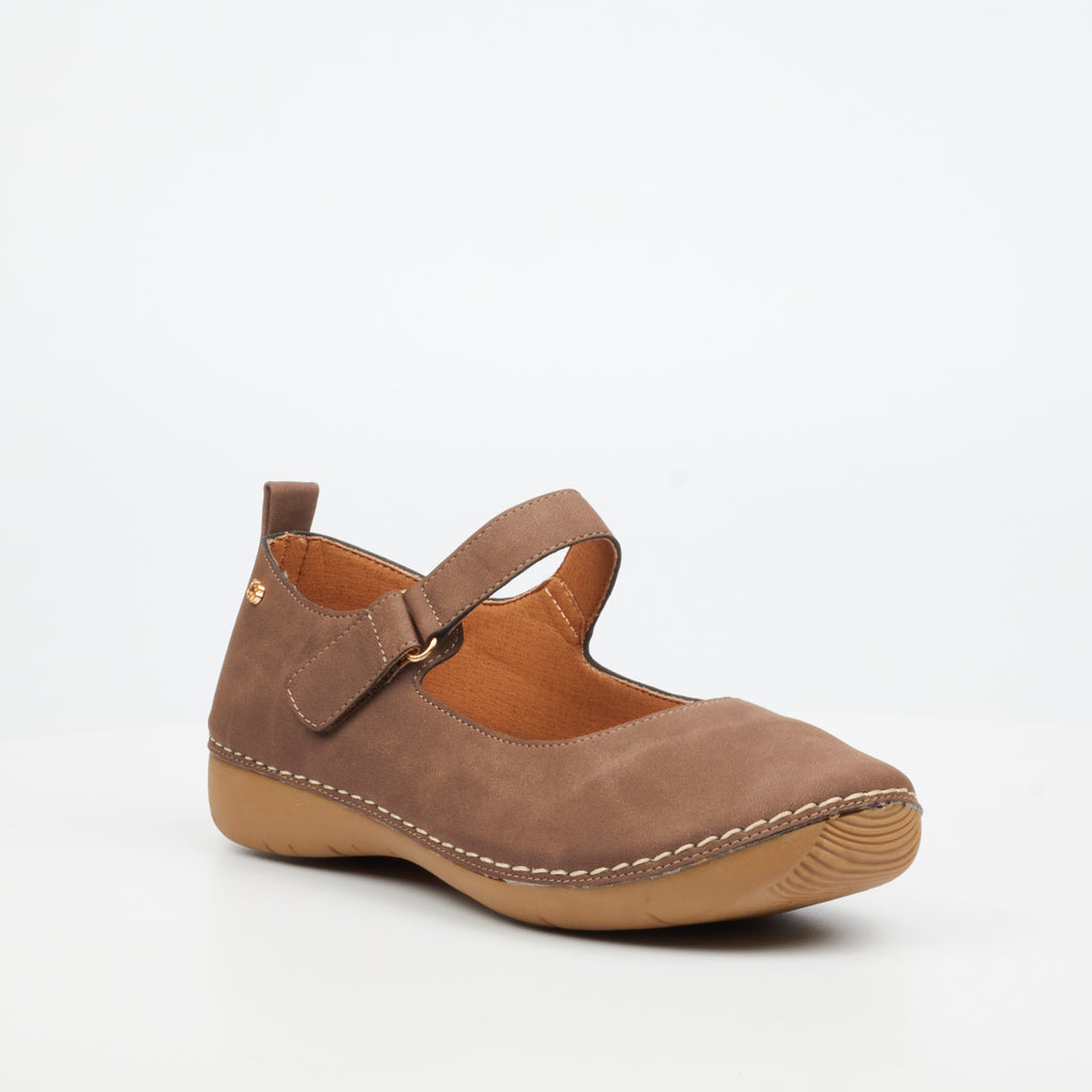 Butterfly Ladies Cindi 5 Faux Nubuck Pumps