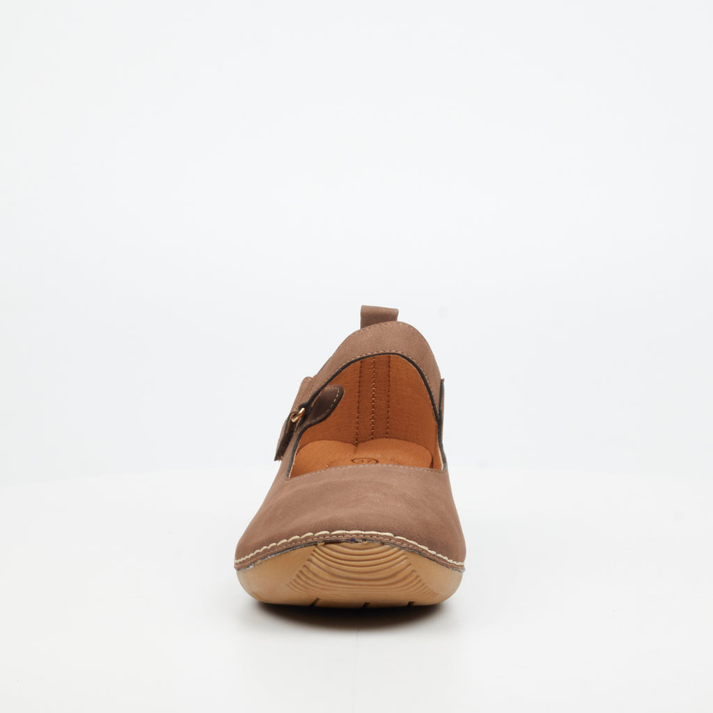 Butterfly Ladies Cindi 5 Faux Nubuck Pumps
