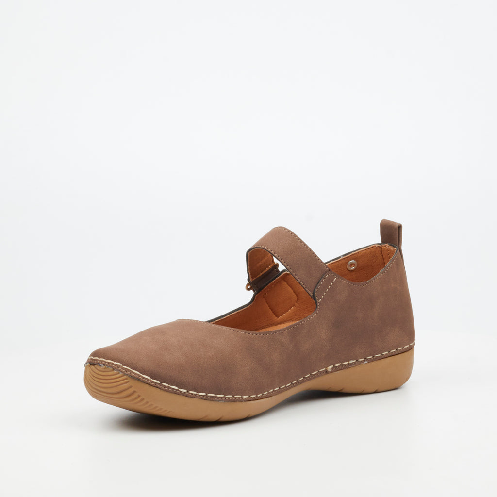 Butterfly Ladies Cindi 5 Faux Nubuck Pumps