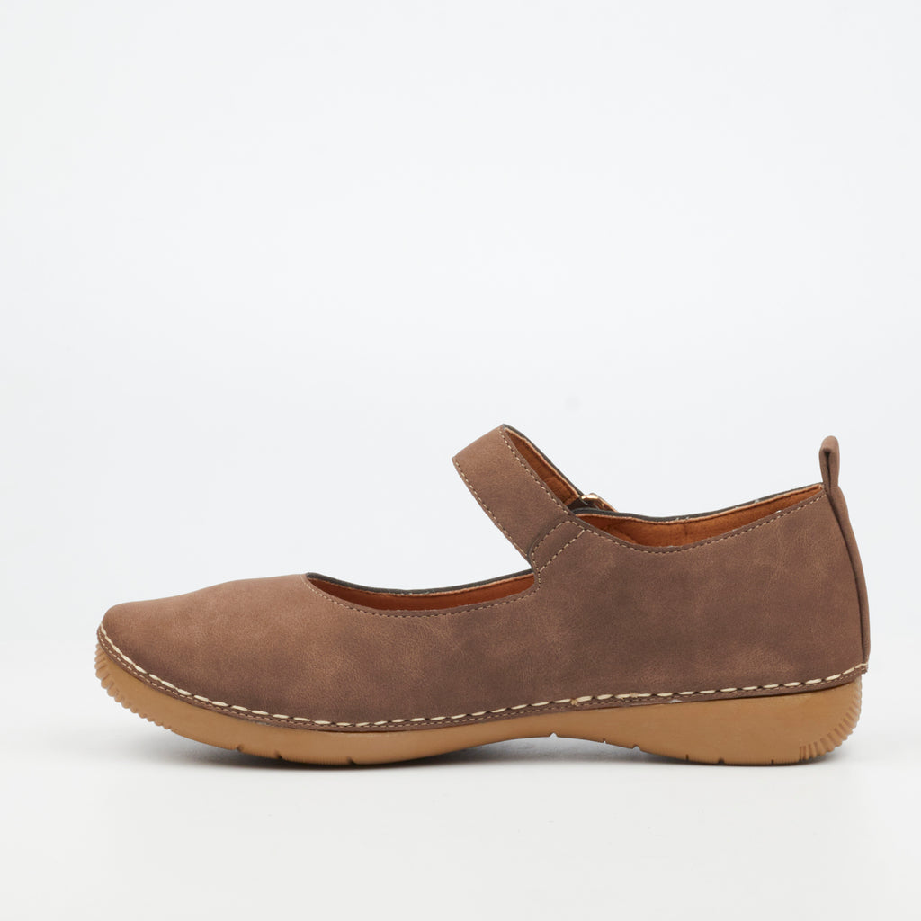 Butterfly Ladies Cindi 5 Faux Nubuck Pumps