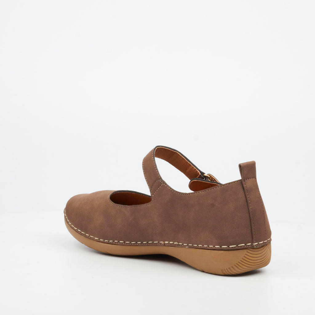 Butterfly Ladies Cindi 5 Faux Nubuck Pumps