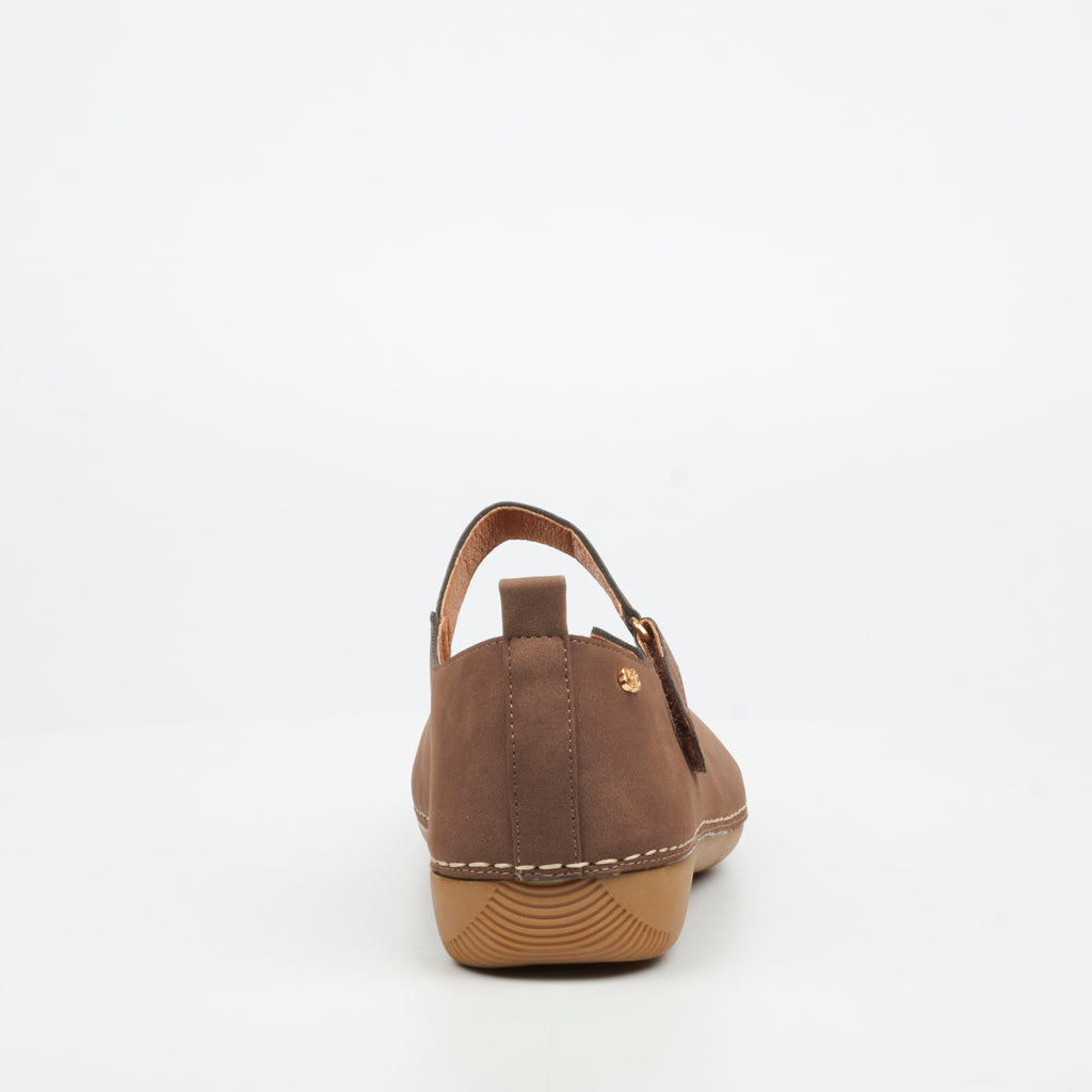 Butterfly Ladies Cindi 5 Faux Nubuck Pumps