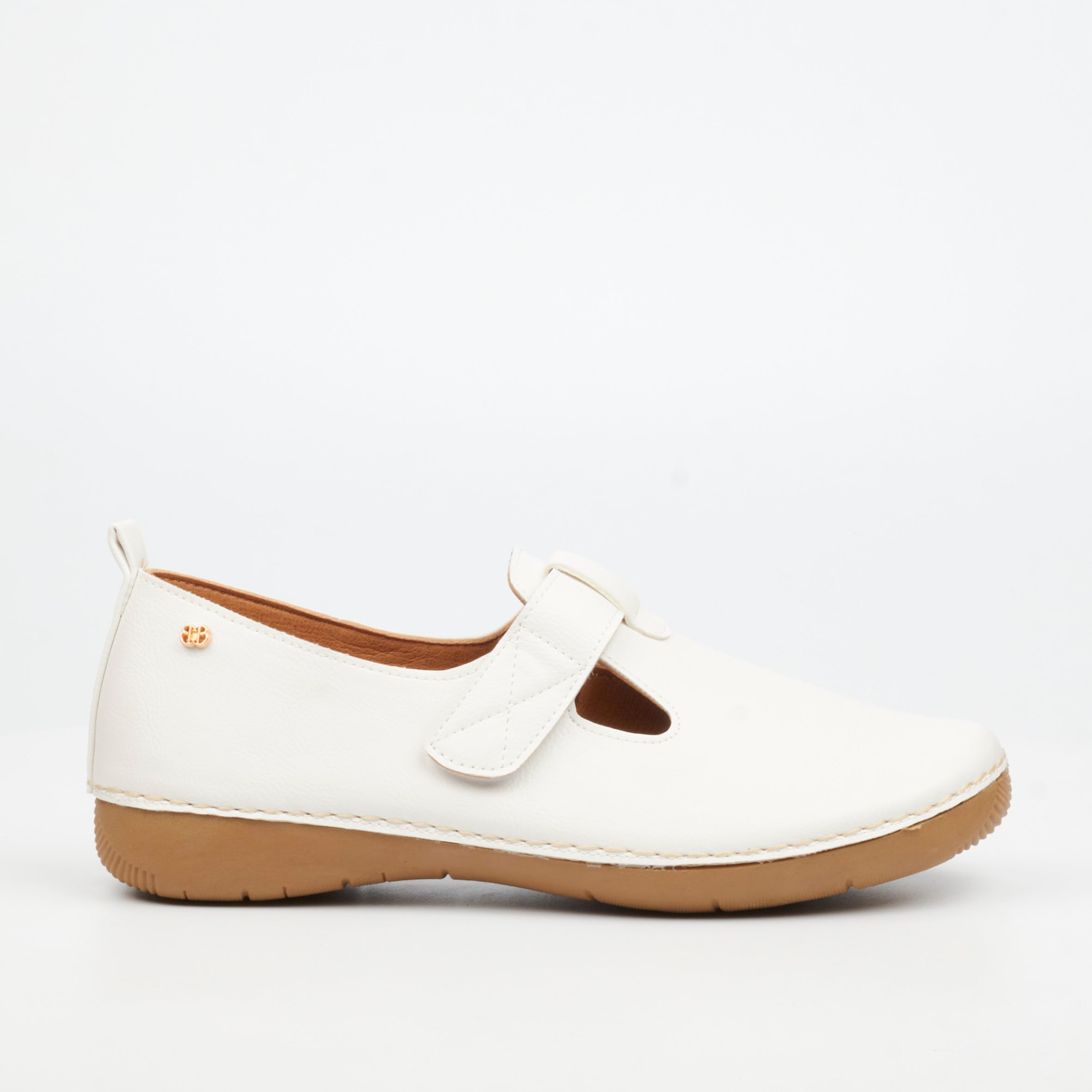 Butterfly Ladies Cindi 6 Faux Leather Pumps
