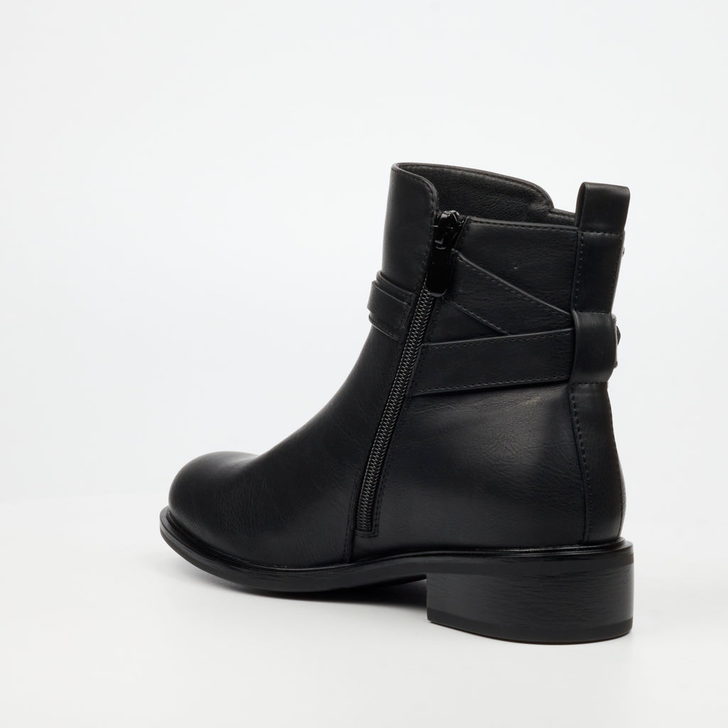 Butterfly Ladies Huda 23 Faux Leather Ankle Boot
