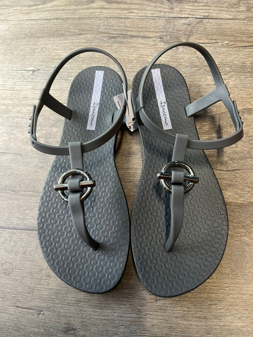 Ipanema Class Belt Grey Sandal