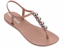 Load image into Gallery viewer, Ipanema Ladies Sandals
