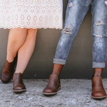 Load image into Gallery viewer, Veldskoen Unisex Vellies
